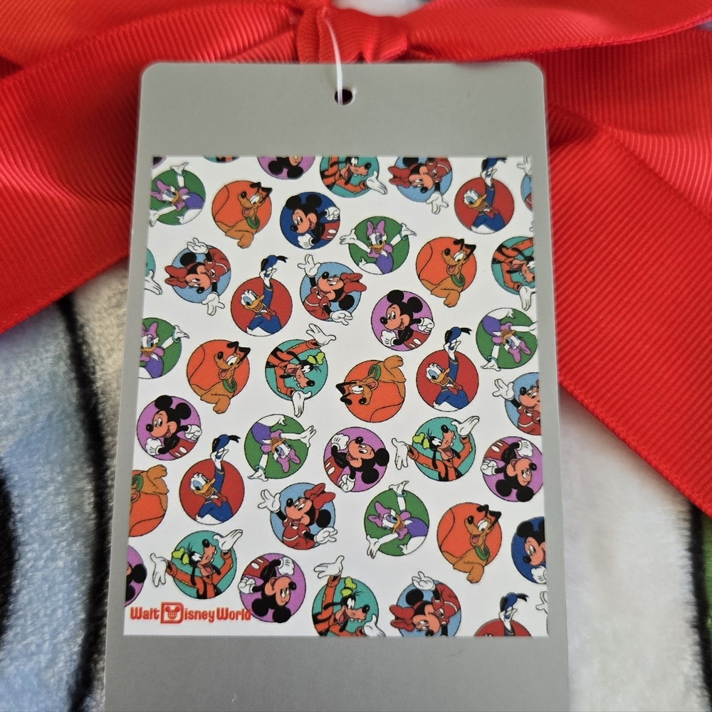 Official Disney "Mickey & Friends" Ultra-Soft Fleece Throw - Picture 2 of 14